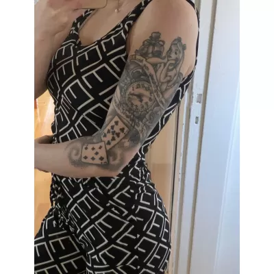Musta crop top printtikuvioinen joggerisetti