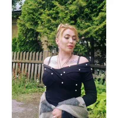 CW Orelia helmikoristeinen lyhyt paita