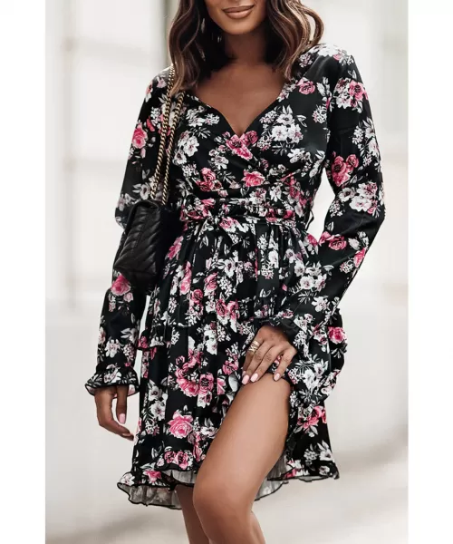 Musta kukkakuvioinen pitkähihainen wrap-look v-mekko
