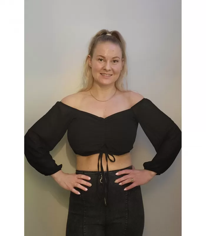 CW Cirilla musta off-shoulder latinapaita [TAMMIALE -30%]