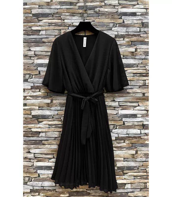 Elle Style Bethany musta lyhyt vekkimekko vyöllä