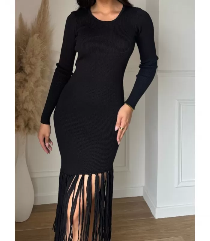 Emma Ashley musta pitkähihainen neulemekko hapsuilla