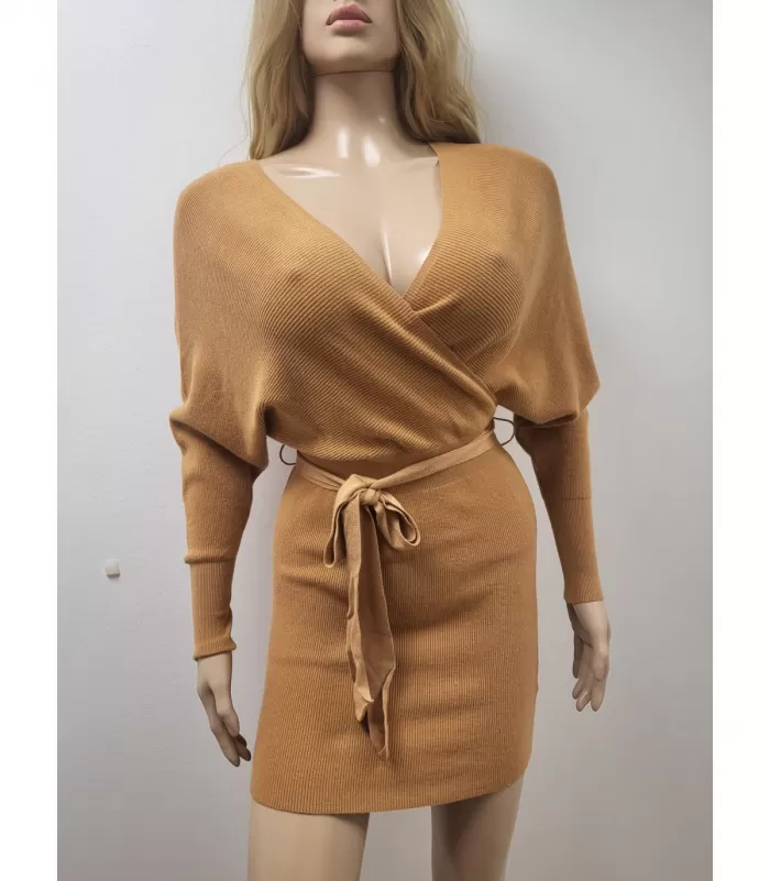 Kameli wrap-look v-neulemekko lepakkohihoilla ja vyöllä