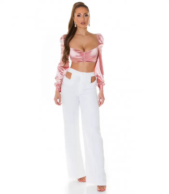 Koucla vaaleanpunainen pitkähihainen lyhyt satiinipaita helmillä