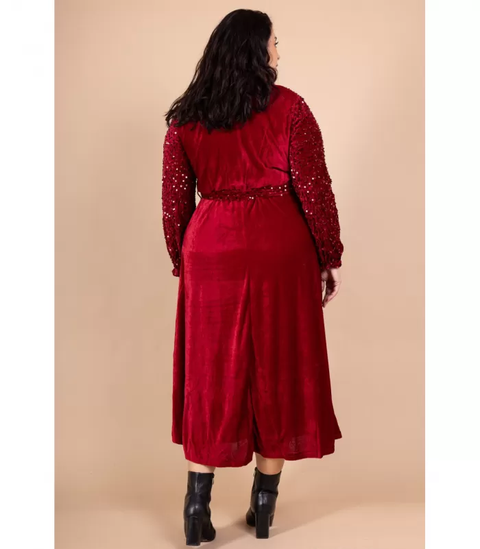Lilie viininpunainen pitkä v-samettimekko paljeteilla ja vyöllä (plus size)