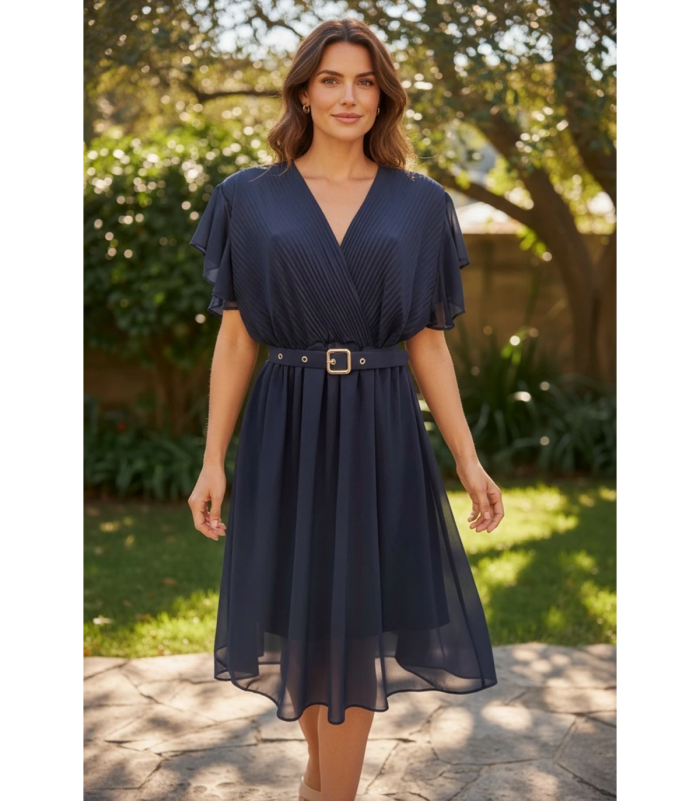 Mily tummansininen lyhythihainen v-mekko vyöllä (plus size)