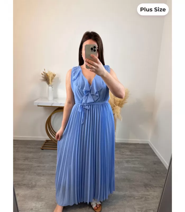 Mily vaaleansininen pitkä vekkimekko röyhelöllä (plus size)