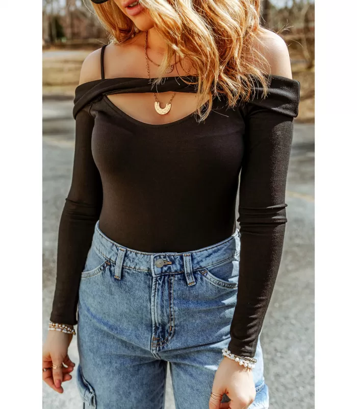 Musta kurkistusaukollinen body olkahalkioilla [TAMMIALE -20%]