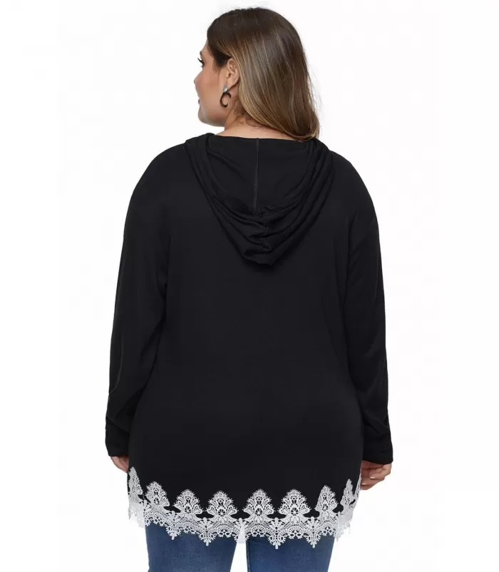 Musta valkopitsikoristeinen huppari (plus size) [LÖYTÖ]
