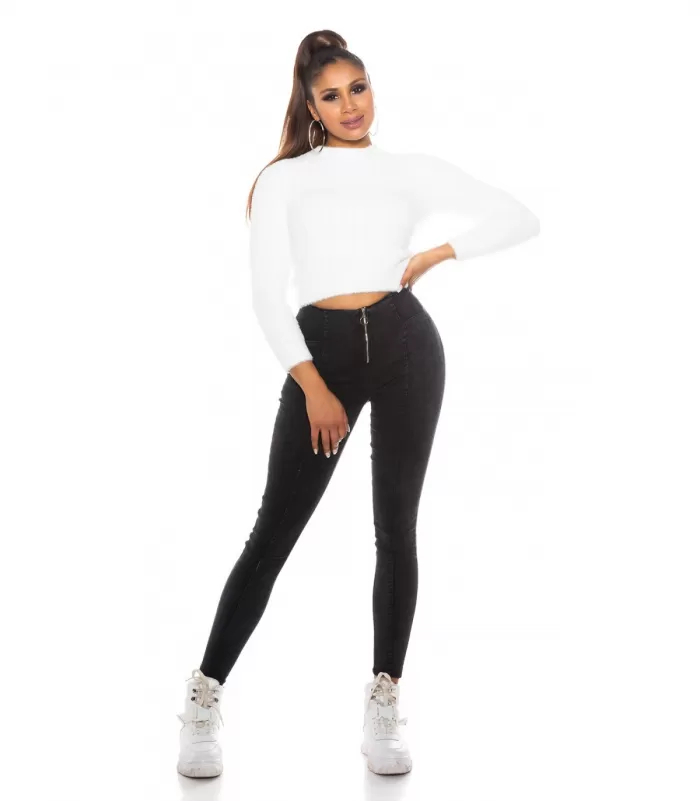 Mustat takataskulliset jeggingsit vetoketjulla