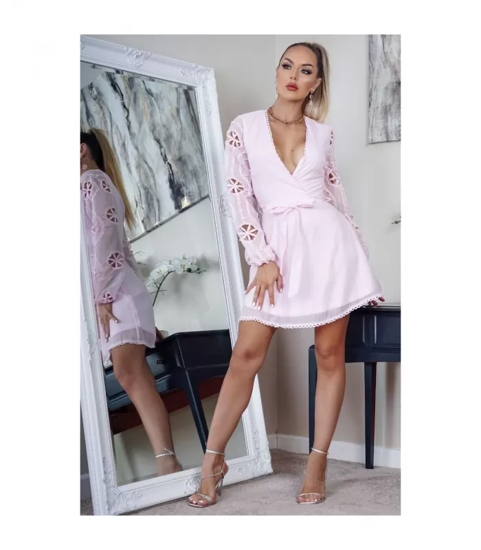 Parisian vaaleanpunainen koristehihainen v-wrap-look mekko