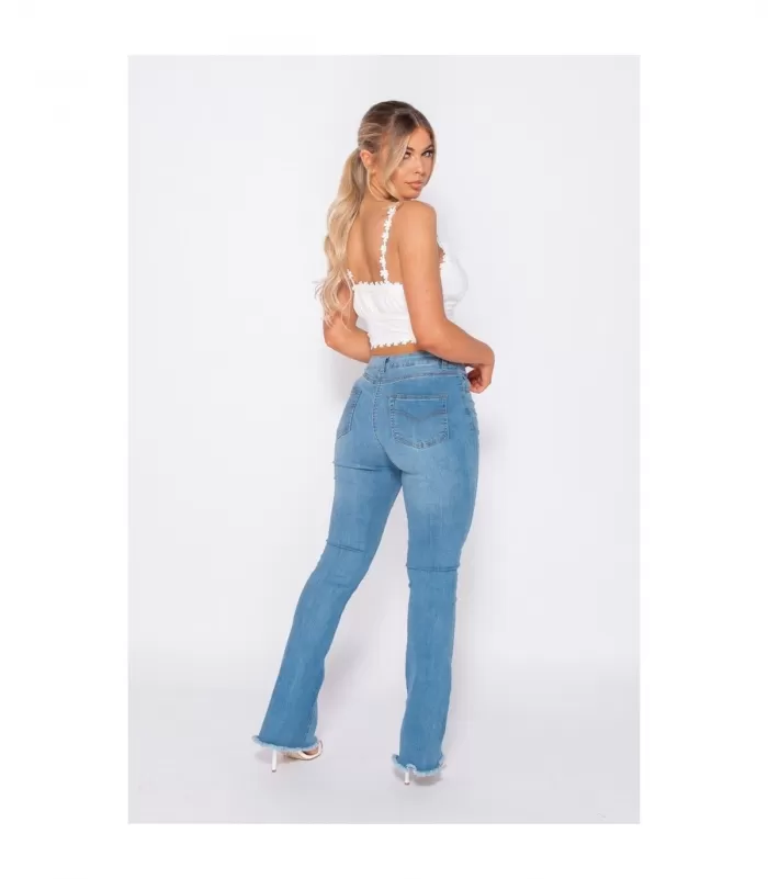 Parisian valkoinen kukkakoristeinen lyhyt toppi napeilla