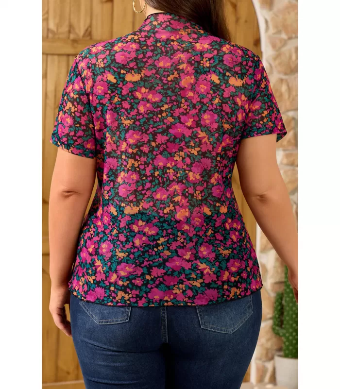 Pinkki lyhythihainen mesh-kukkapaita (plus size)