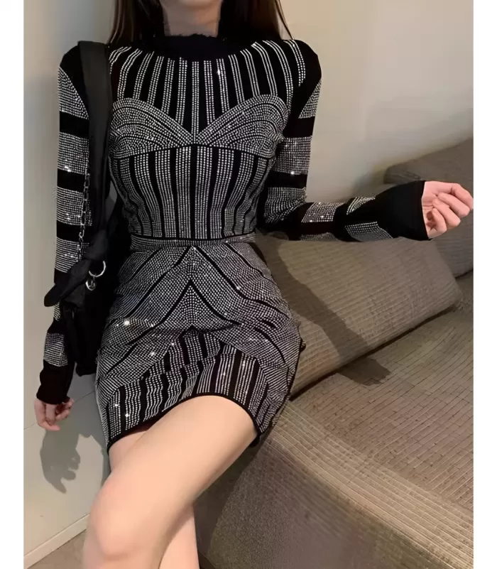 Rosy Days musta strassikoristeinen neulemekko