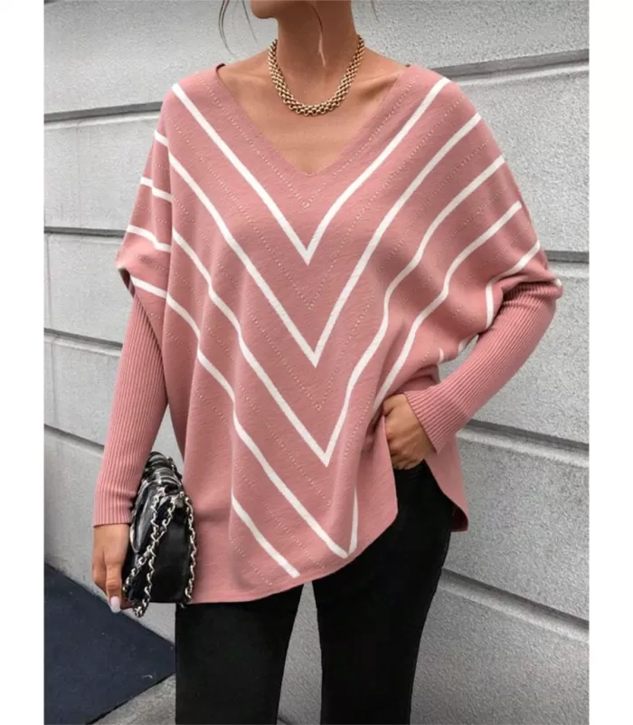 Rosy Days vaaleanpunainen oversized neule v-raidoilla