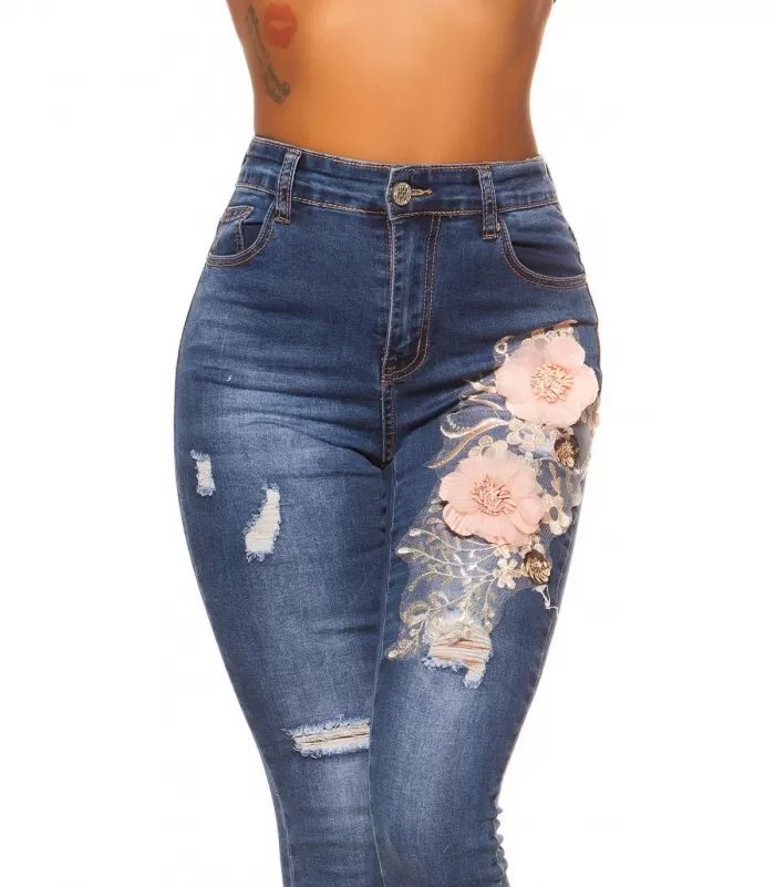 Siniset kukkakoristeiset korkeavyötäröiset farkut