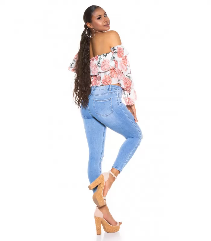 Siniset revityt farkut napeilla