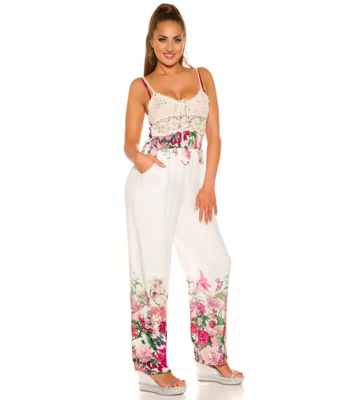 Valkoinen kukkakuvioinen jumpsuit virkkauksella [LÖYTÖ]