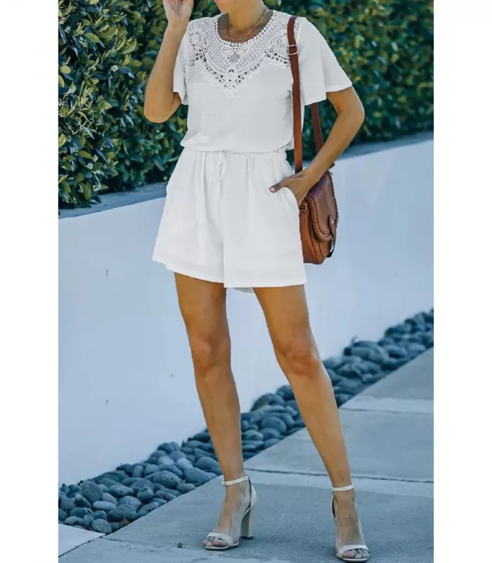 Valkoinen lyhythihainen koristekirjailtu playsuit [TAMMIALE -20%]