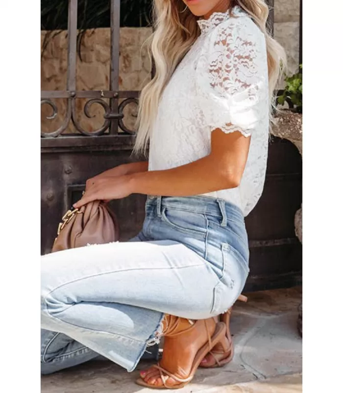 Valkoinen lyhythihainen pitsinen pusero + toppi