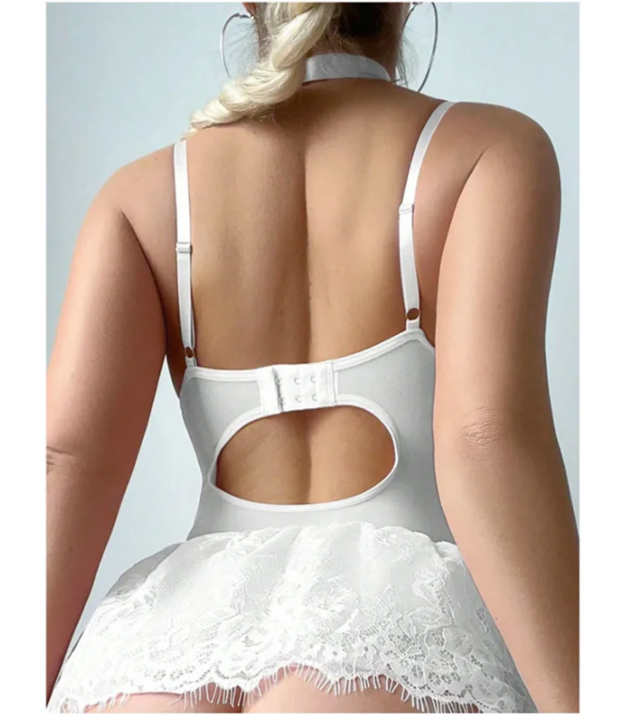 Valkoinen pitsi- ja nyörikoristeinen sukkanauhaliivimekko