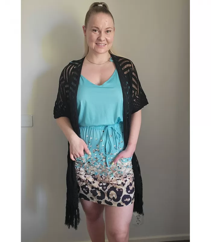 Vihreä kesämekko leohelmalla ja paljettikuvioinnilla [TAMMIALE -20%]