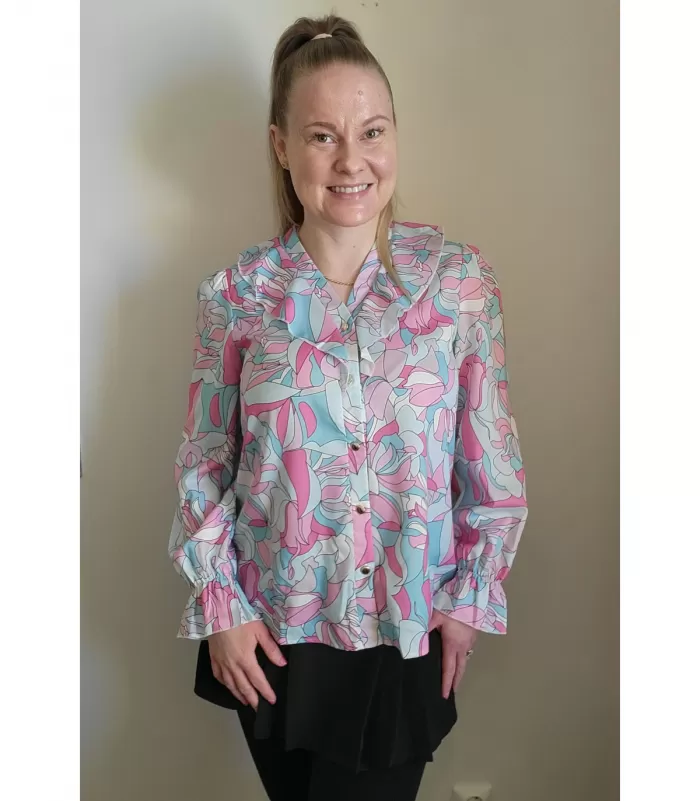 Värikäs printtikuvioinen pusero röyhelöillä [TAMMIALE -20%]