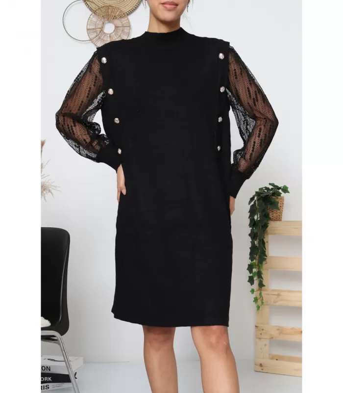 WHOO musta väljä neulemekko pitsihihoilla ja napeilla