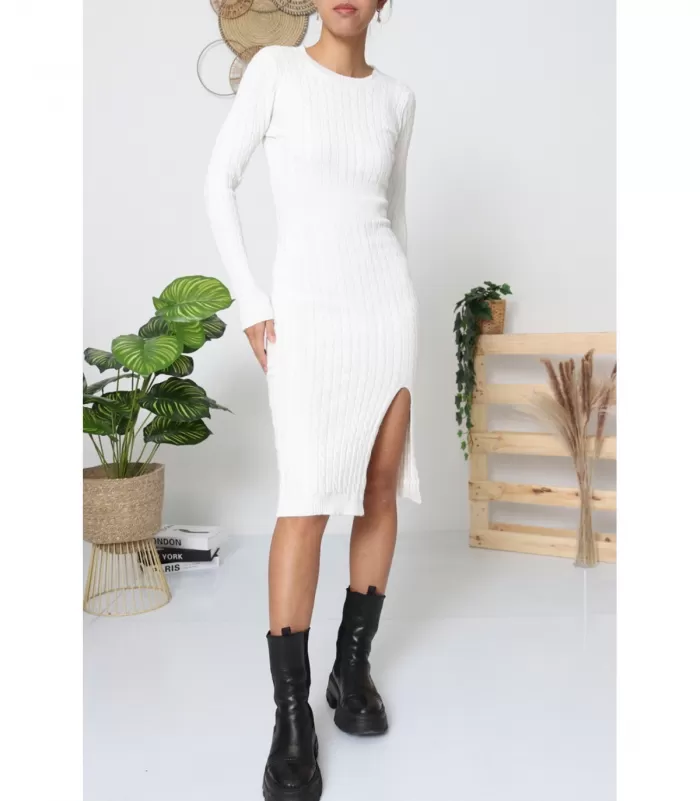 WHOO valkoinen neulemekko halkiolla