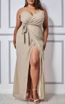 Aprikoosi_wrap_look_v_maksimekko_halkiolla_plus_size_LYTPL61527_18.jpg
